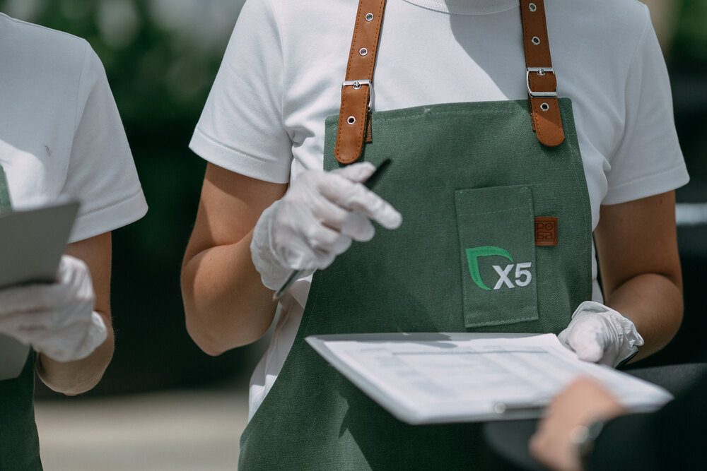 X5 Group помогает 